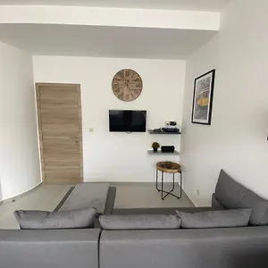 https://superbe-petite-appartement-lumineux-bien-decore-avec.hotelsantwerp.net